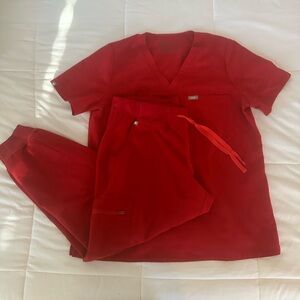 Figs Women’s Winning Red Catarina top (L)/Zamora High Waisted 2.0 Jogger (LP)